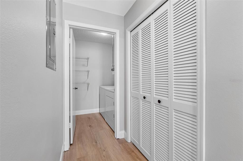 For Sale: $354,900 (2 beds, 2 baths, 1547 Square Feet)
