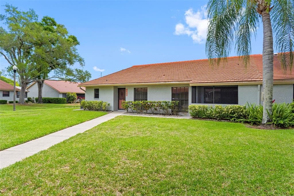 For Sale: $354,900 (2 beds, 2 baths, 1547 Square Feet)