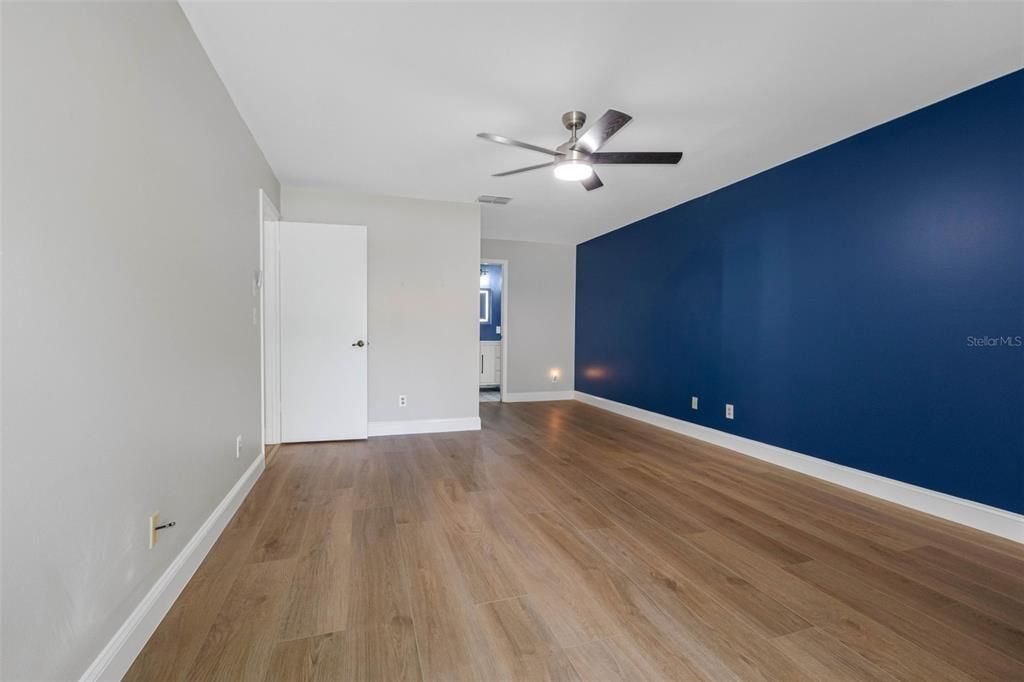 For Sale: $354,900 (2 beds, 2 baths, 1547 Square Feet)