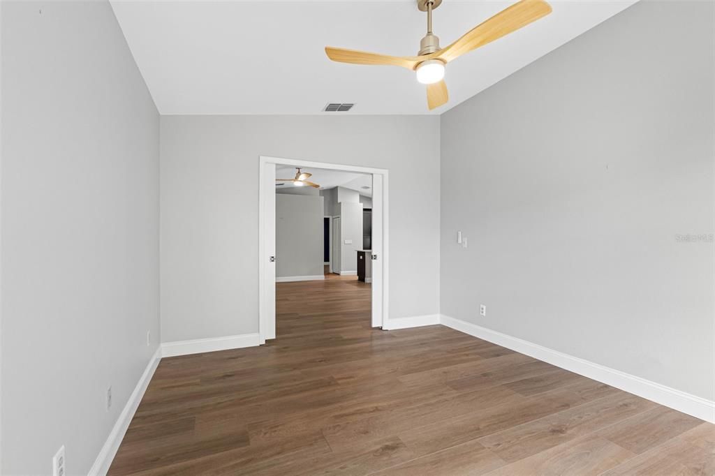 For Sale: $354,900 (2 beds, 2 baths, 1547 Square Feet)