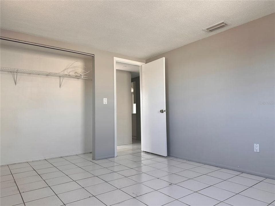 For Sale: $220,000 (2 beds, 1 baths, 980 Square Feet)