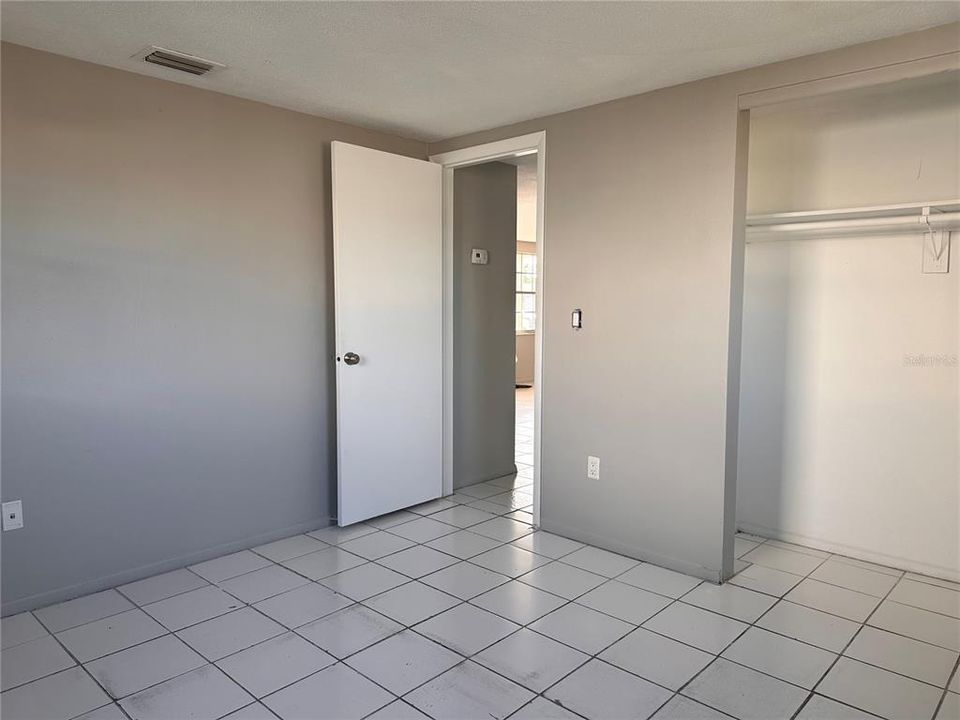 For Sale: $220,000 (2 beds, 1 baths, 980 Square Feet)
