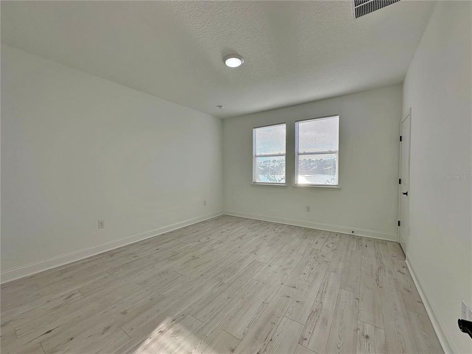 В аренду: $2,100 (3 спален, 2 ванн, 1560 Квадратных фут)