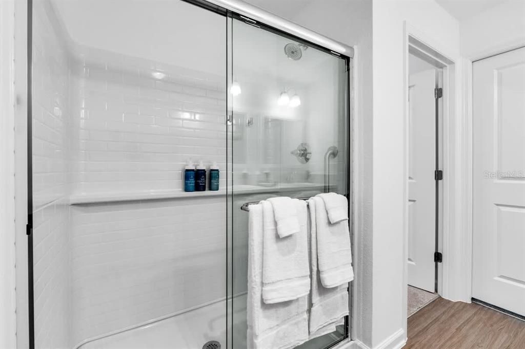 На продажу: $250,000 (2 спален, 2 ванн, 1148 Квадратных фут)