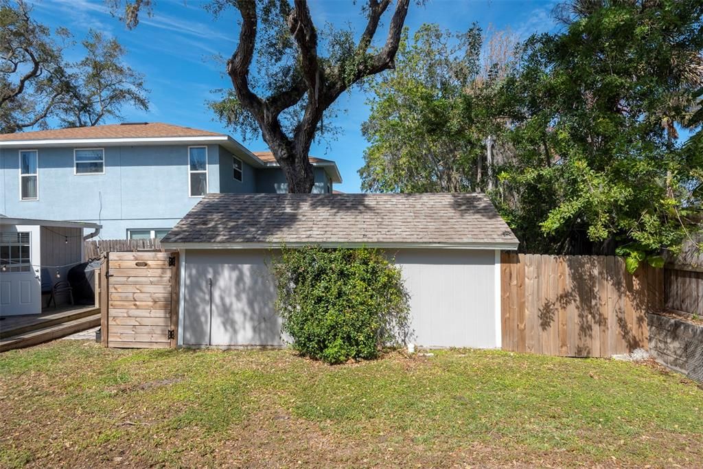 En Venta: $323,000 (4 camas, 2 baños, 1109 Pies cuadrados)