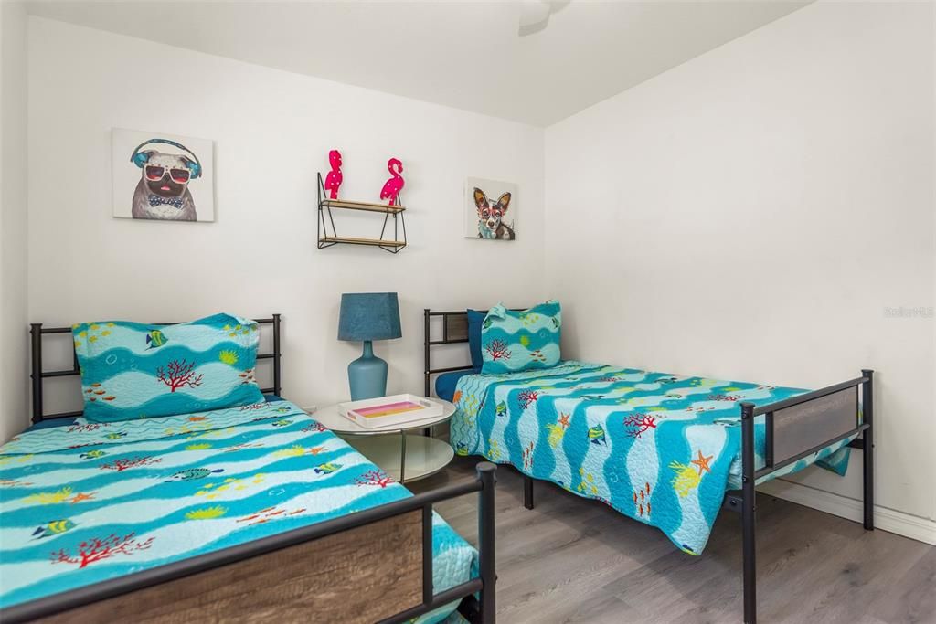 En Venta: $323,000 (4 camas, 2 baños, 1109 Pies cuadrados)