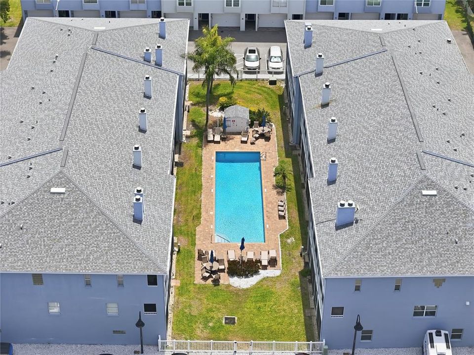 For Sale: $550,000 (3 beds, 3 baths, 2100 Square Feet)