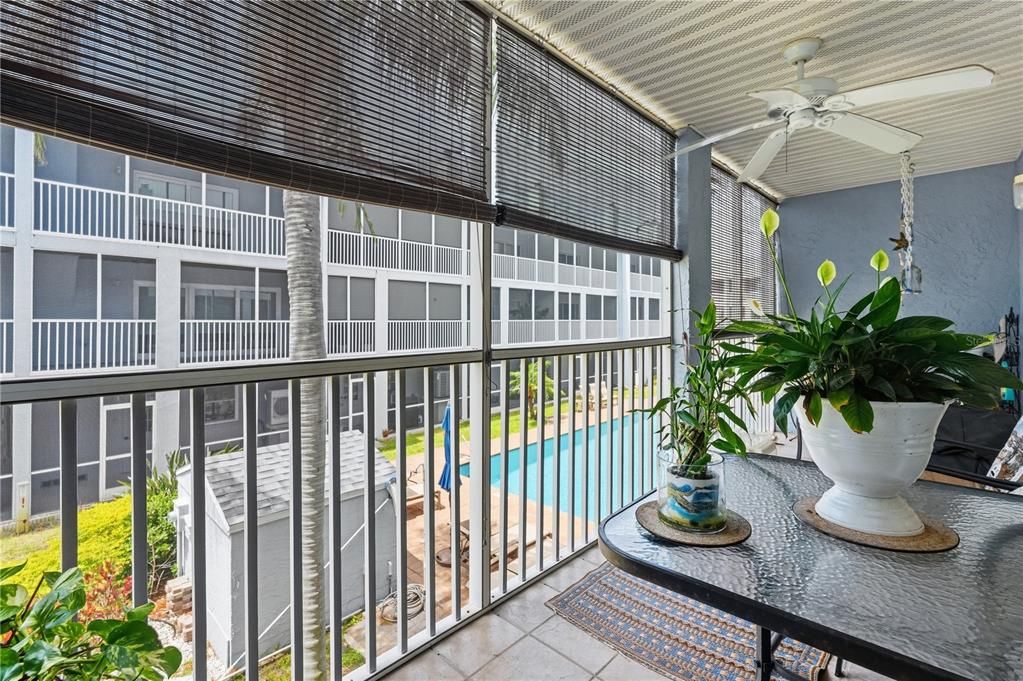 For Sale: $550,000 (3 beds, 3 baths, 2100 Square Feet)