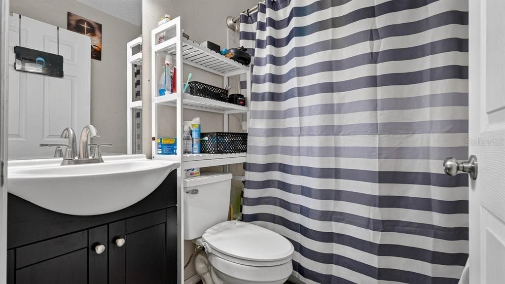 For Sale: $249,900 (3 beds, 1 baths, 1000 Square Feet)