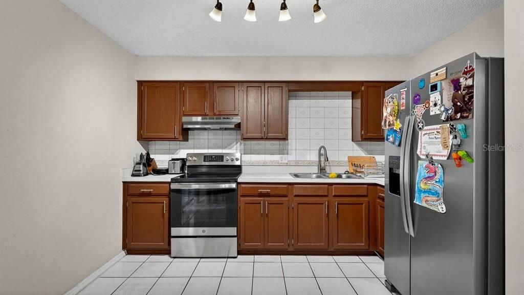 For Sale: $249,900 (3 beds, 1 baths, 1000 Square Feet)