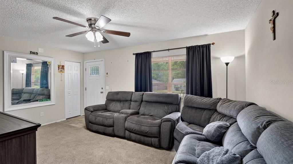 For Sale: $249,900 (3 beds, 1 baths, 1000 Square Feet)