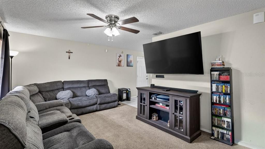 For Sale: $249,900 (3 beds, 1 baths, 1000 Square Feet)
