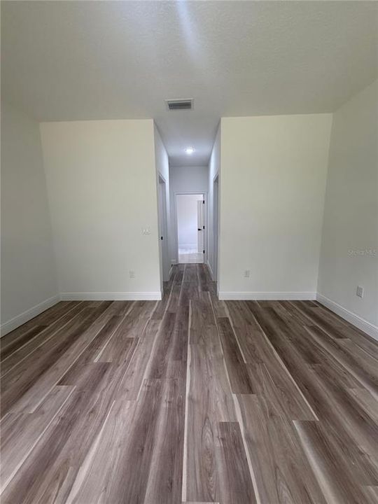 For Rent: $2,000 (4 beds, 2 baths, 1833 Square Feet)