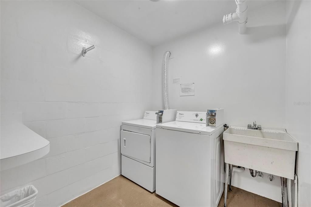 For Rent: $3,150 (2 beds, 2 baths, 1274 Square Feet)