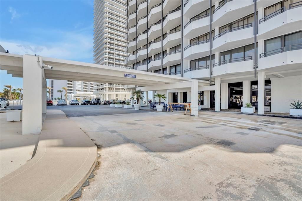 For Rent: $3,150 (2 beds, 2 baths, 1274 Square Feet)