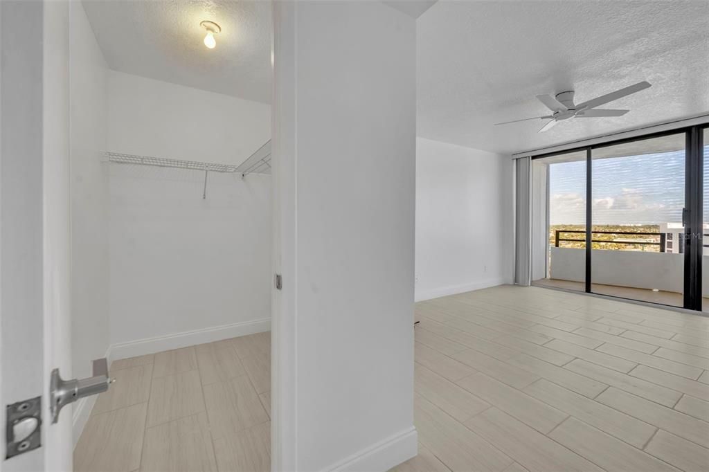 For Rent: $3,150 (2 beds, 2 baths, 1274 Square Feet)