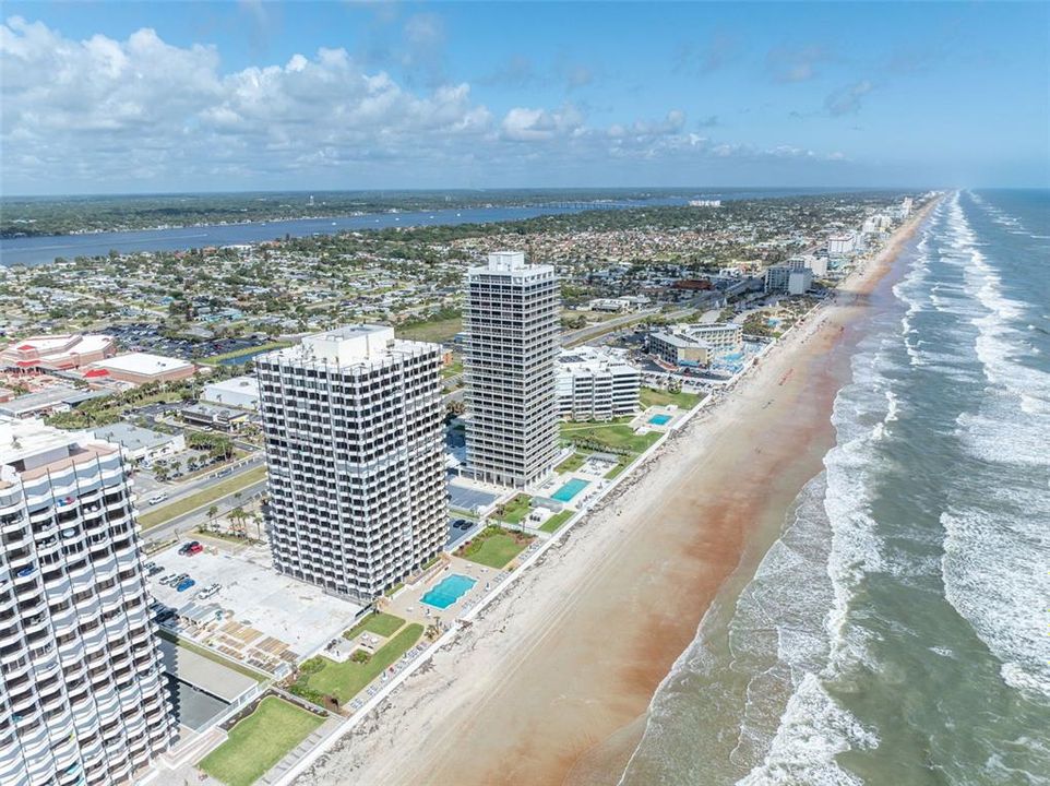For Rent: $3,150 (2 beds, 2 baths, 1274 Square Feet)