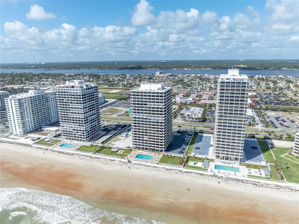 For Rent: $3,150 (2 beds, 2 baths, 1274 Square Feet)