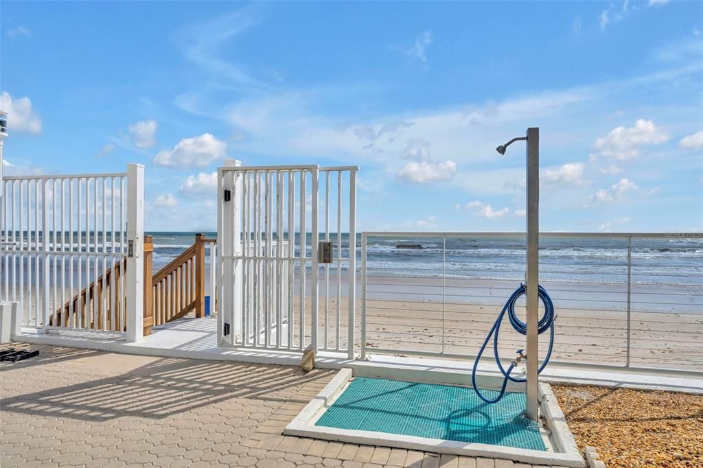 For Rent: $3,150 (2 beds, 2 baths, 1274 Square Feet)