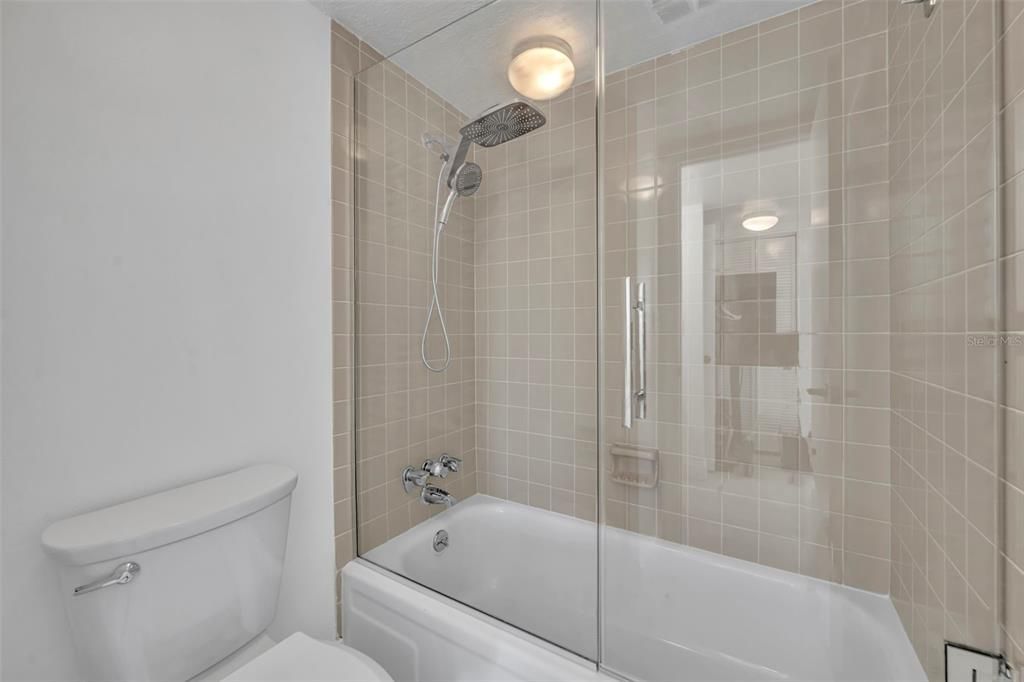 For Rent: $3,150 (2 beds, 2 baths, 1274 Square Feet)