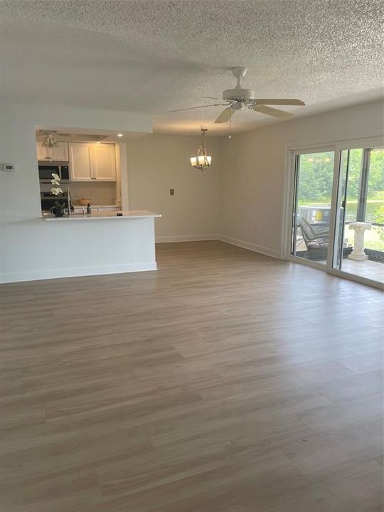 For Sale: $154,500 (2 beds, 2 baths, 1100 Square Feet)