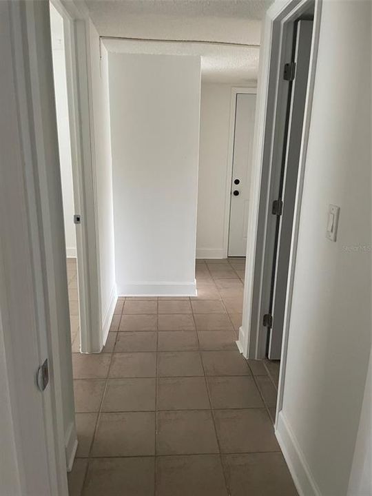 For Sale: $154,500 (2 beds, 2 baths, 1100 Square Feet)