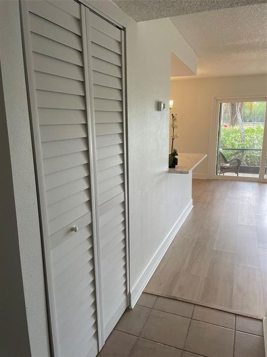 For Sale: $154,500 (2 beds, 2 baths, 1100 Square Feet)