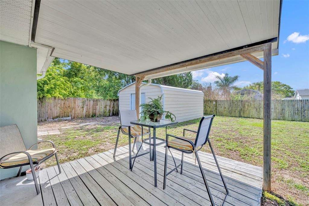 For Sale: $379,000 (2 beds, 2 baths, 1323 Square Feet)
