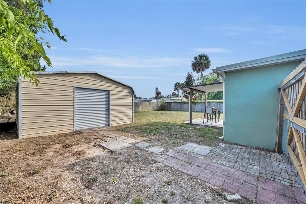 For Sale: $379,000 (2 beds, 2 baths, 1323 Square Feet)