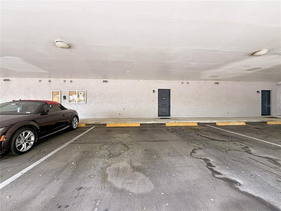For Sale: $195,000 (2 beds, 1 baths, 828 Square Feet)