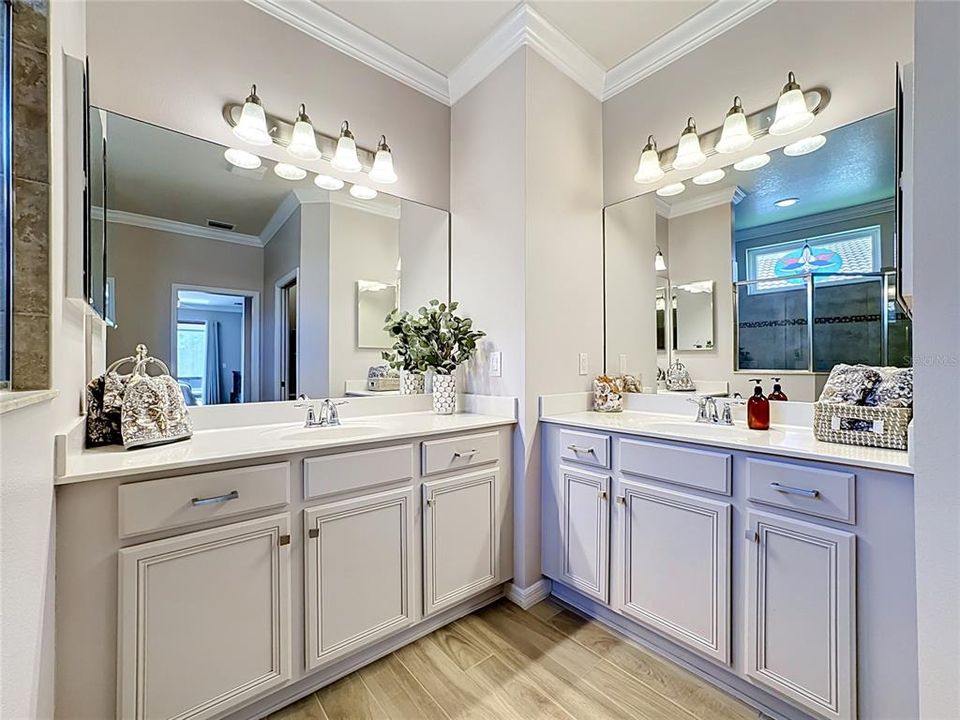 Под контрактом: $479,900 (2 спален, 2 ванн, 1908 Квадратных фут)
