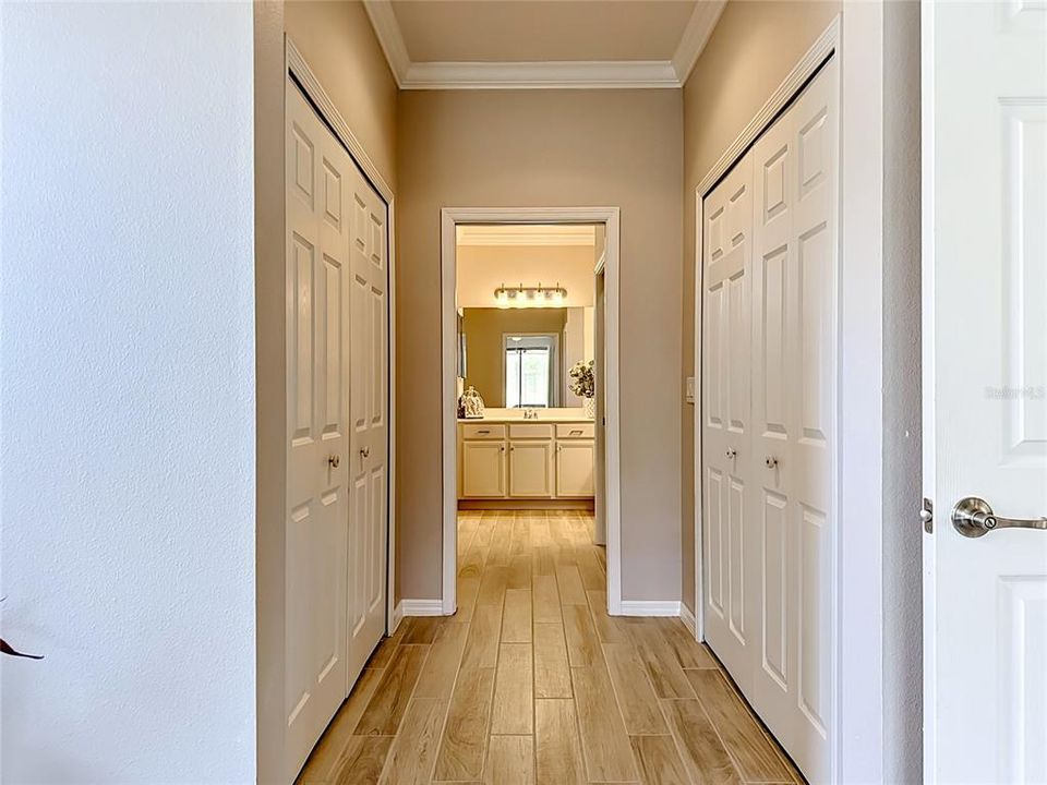 Под контрактом: $479,900 (2 спален, 2 ванн, 1908 Квадратных фут)