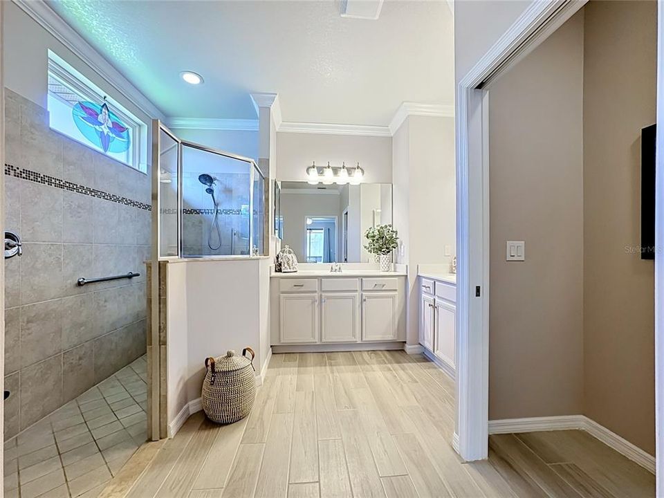 Под контрактом: $479,900 (2 спален, 2 ванн, 1908 Квадратных фут)