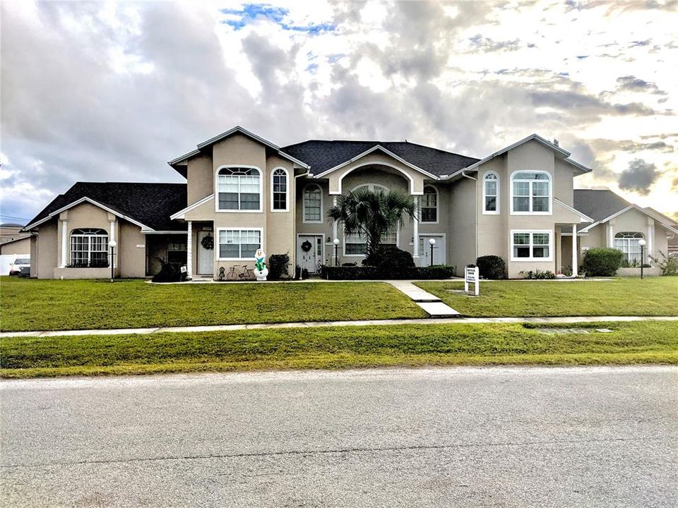 For Sale: $283,000 (3 beds, 2 baths, 1380 Square Feet)