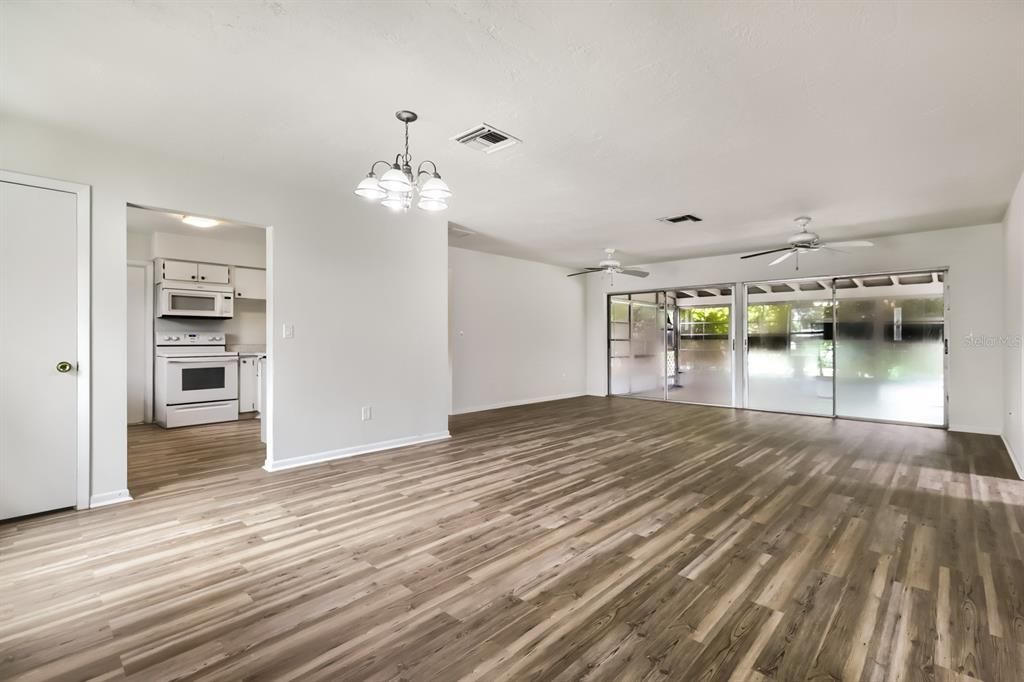 En Venta: $245,000 (3 camas, 2 baños, 1454 Pies cuadrados)