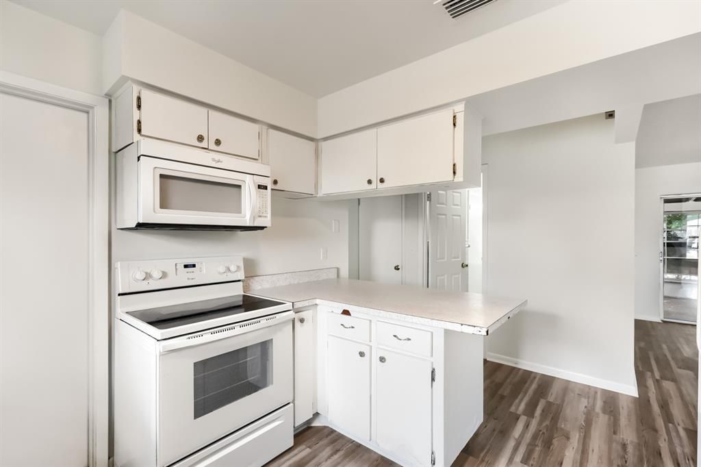 En Venta: $245,000 (3 camas, 2 baños, 1454 Pies cuadrados)