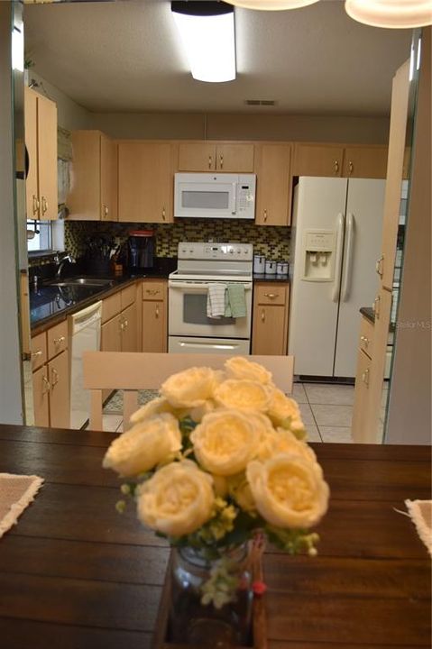For Sale: $229,000 (3 beds, 2 baths, 1300 Square Feet)