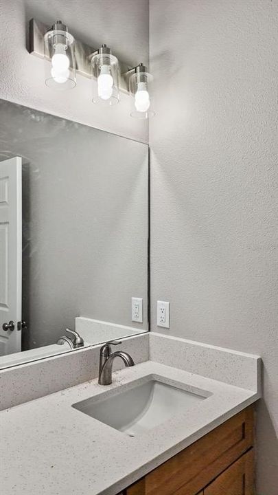 На продажу: $379,900 (3 спален, 2 ванн, 1802 Квадратных фут)