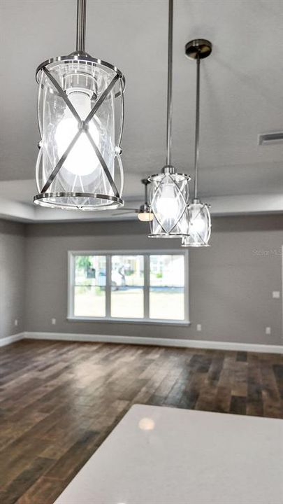 На продажу: $379,900 (3 спален, 2 ванн, 1802 Квадратных фут)