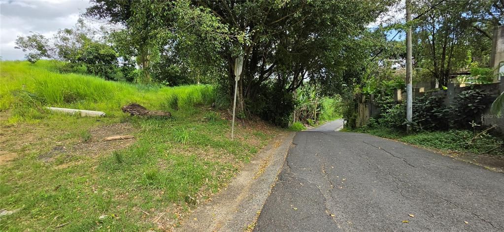 待售: $1,200,000 (6.38 acres)