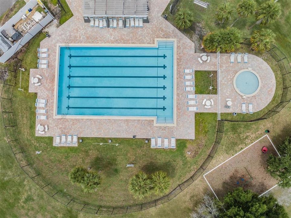 Под контрактом: $345,000 (3 спален, 2 ванн, 1077 Квадратных фут)