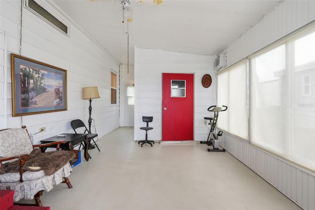 На продажу: $190,000 (2 спален, 2 ванн, 1248 Квадратных фут)