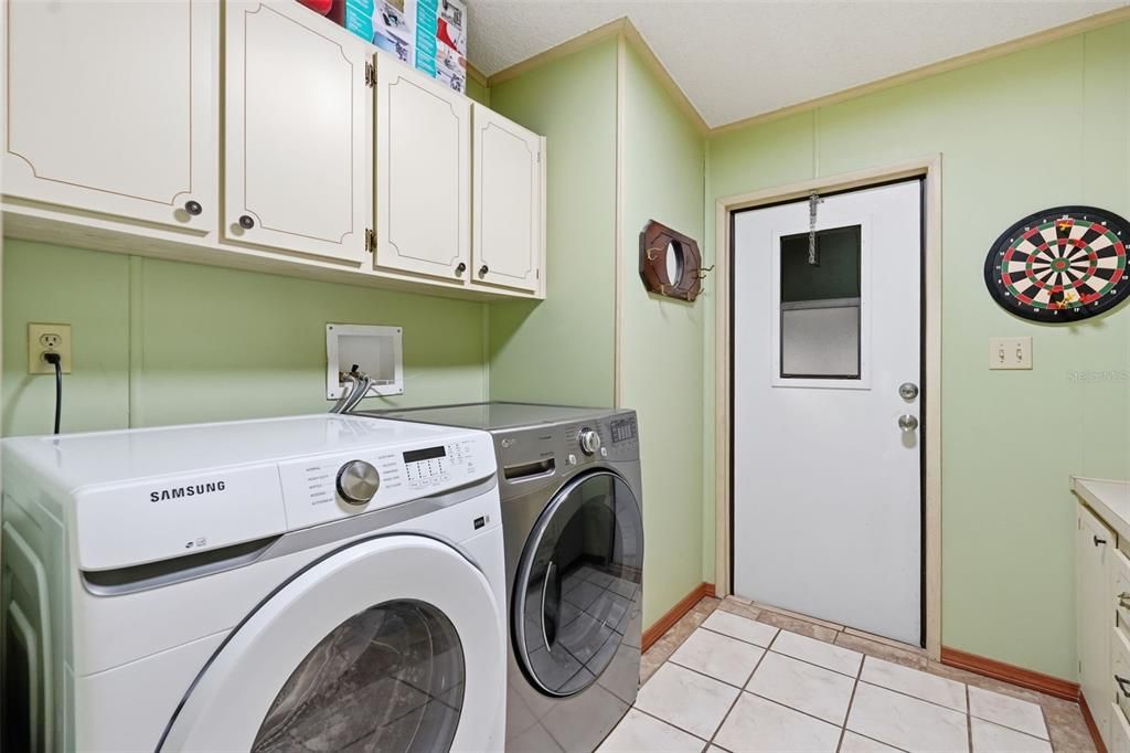 На продажу: $190,000 (2 спален, 2 ванн, 1248 Квадратных фут)
