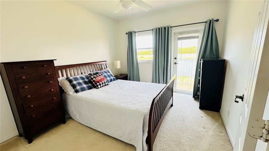 For Rent: $2,350 (3 beds, 3 baths, 1700 Square Feet)