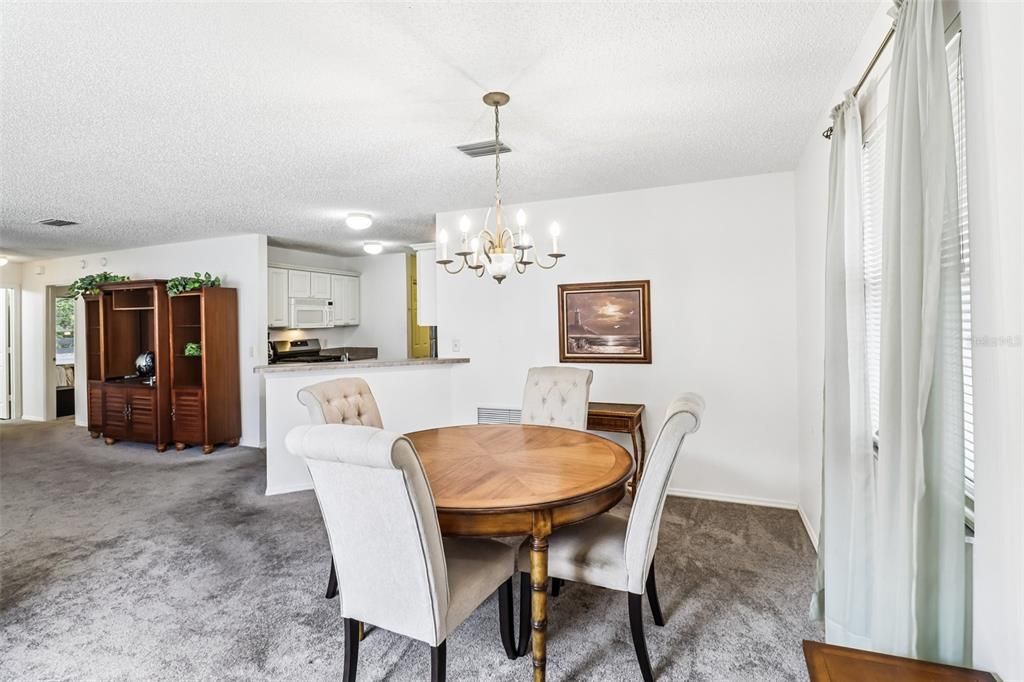 For Sale: $265,000 (2 beds, 2 baths, 1188 Square Feet)