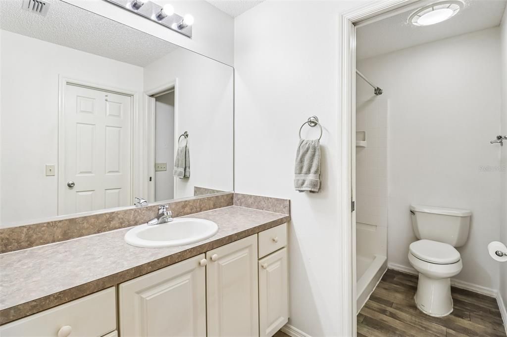 For Sale: $265,000 (2 beds, 2 baths, 1188 Square Feet)