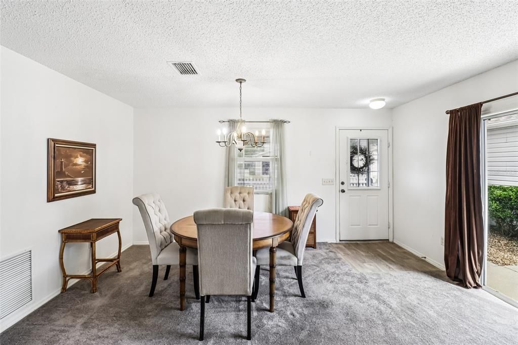 For Sale: $265,000 (2 beds, 2 baths, 1188 Square Feet)