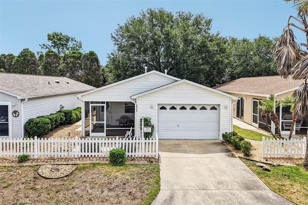 For Sale: $265,000 (2 beds, 2 baths, 1188 Square Feet)