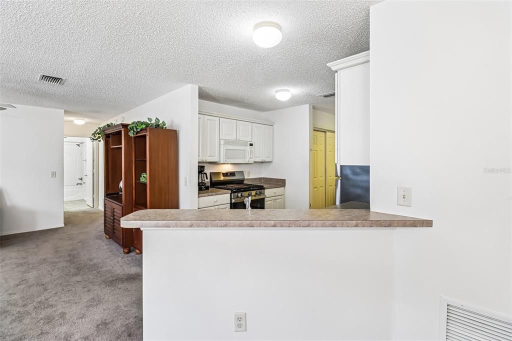 For Sale: $265,000 (2 beds, 2 baths, 1188 Square Feet)