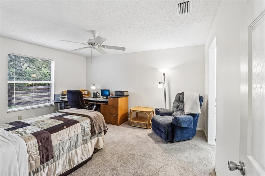 For Sale: $265,000 (2 beds, 2 baths, 1188 Square Feet)
